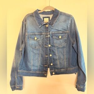 Wax Jean Blue Denim Trucker Jacket with Button Front
